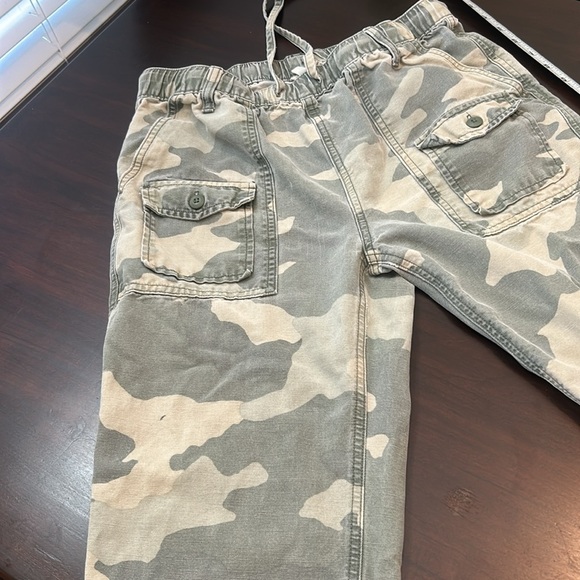 Aerie Double Pocket Utility Jogger Women Camo Size S - Picture 12 of 16